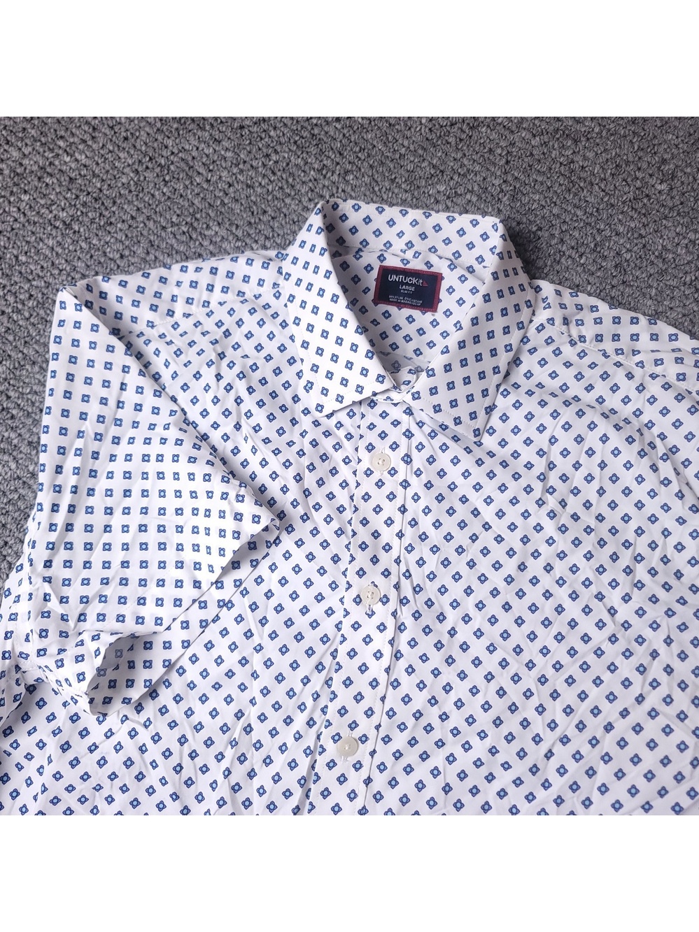 UNTUCKit Shirt Mens L Large Slim White Blue Short Sleeve Button Nylon Elastane